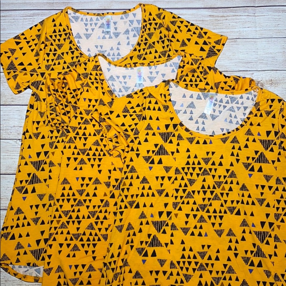 NWT Lularoe XS Classic T Bundle - Picture 1 of 4